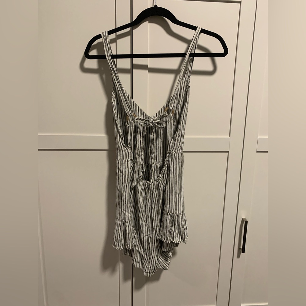 Striped romper, tie back - Picture 2 of 4